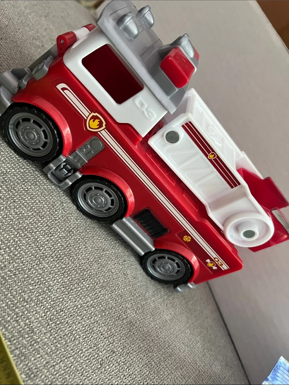 Paw Patrol Marshall Rescue Fire Truck Vehicle Car Engine Ride Rare Nick Jr Spin
